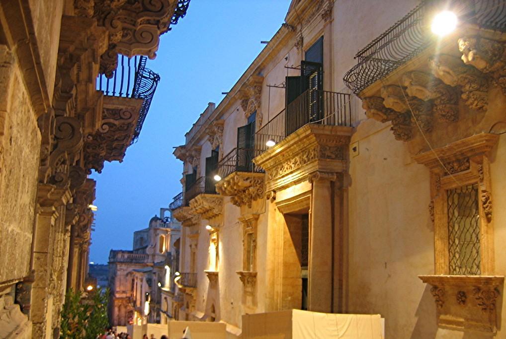 Affittacamere Conte Di Cavour Noto Extérieur photo