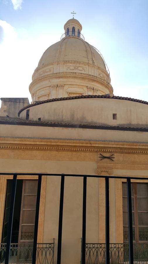 Affittacamere Conte Di Cavour Noto Extérieur photo